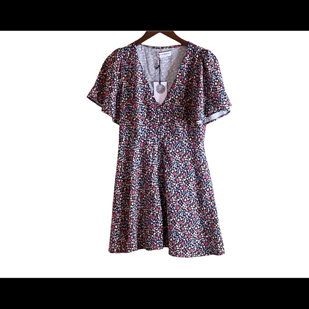 NWT Charlie Holiday Floral Fit and Flare V Neck Dress Lightweight Flutter Sleeve
